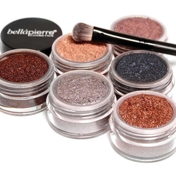 Bellapierre Cosmetics Eye Shadow & Brush Set BNIB - Picture 1 of 1